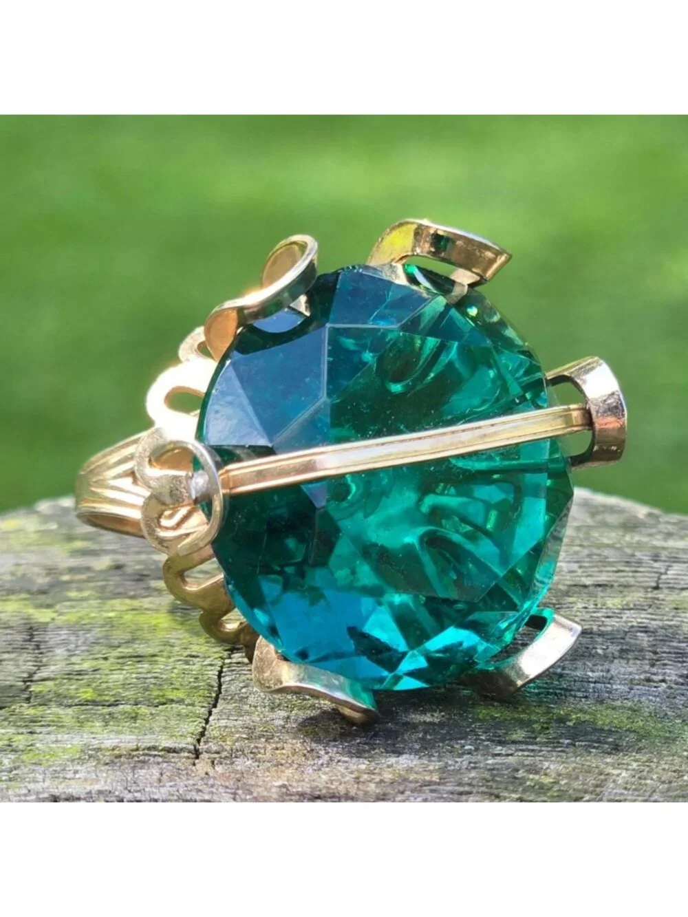 MCM Cocktail Ring Faceted Emerald-Green Crystal Gold-Tone Open-Work Statement